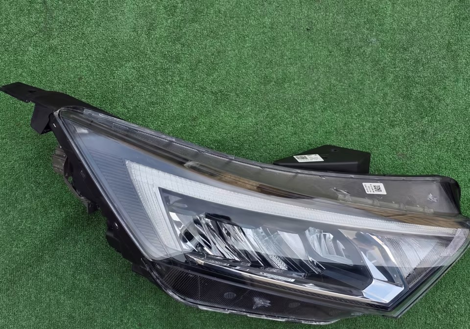 Hyundai İ20 2021-2026 [ Elite Plus ] Far Sağ Ledli 92102Q0100 92102-Q0100